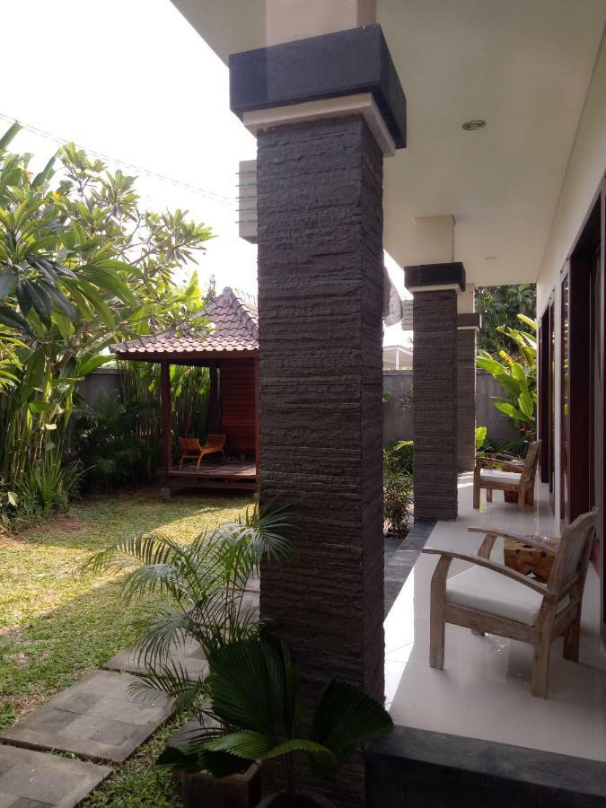 Guest House Reisya Νούσα Ντούα Εξωτερικό φωτογραφία